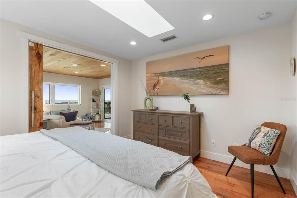 Bedroom, Interior, Recessed Lighting, Wooden Ceilings, Wood Texture Flooring