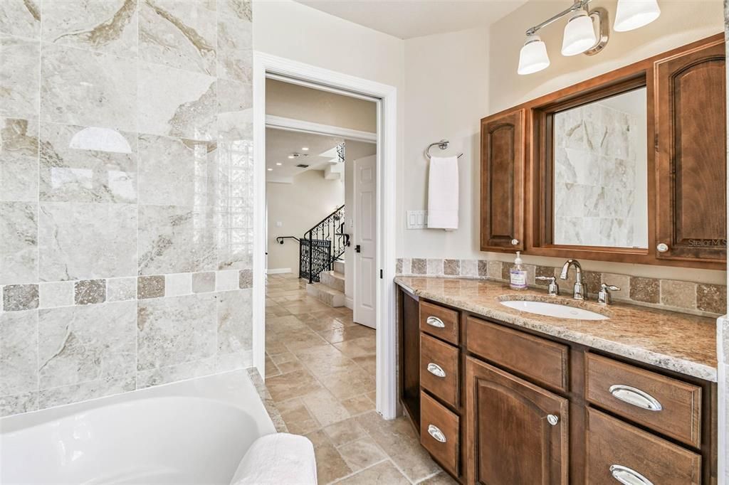 Bathroom, Dual Sink Vanities, Interior