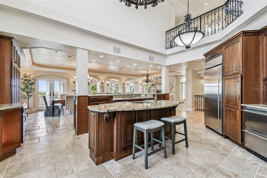 Chandelier, Dining room, Interior, Kitchen, Pendant Lights, Recessed Lighting, Stainless Steel Appliances