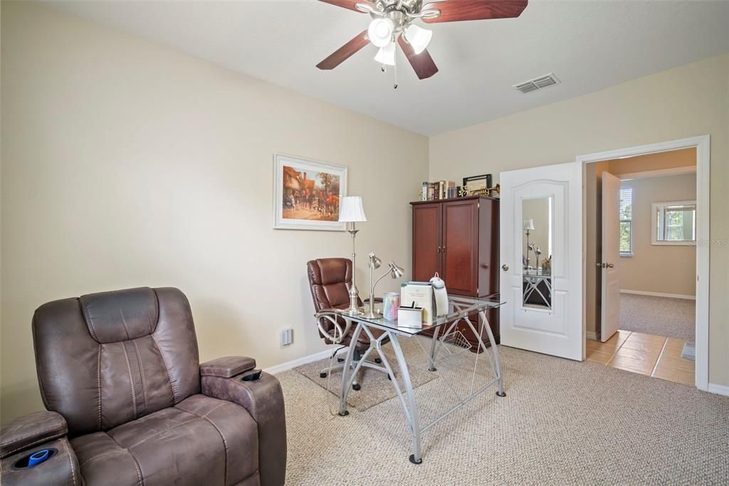 Home Office, Interior