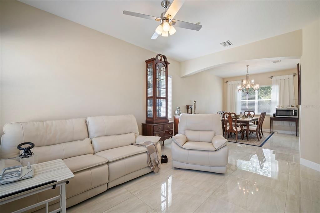 Chandelier, Dining room, Interior, Living room