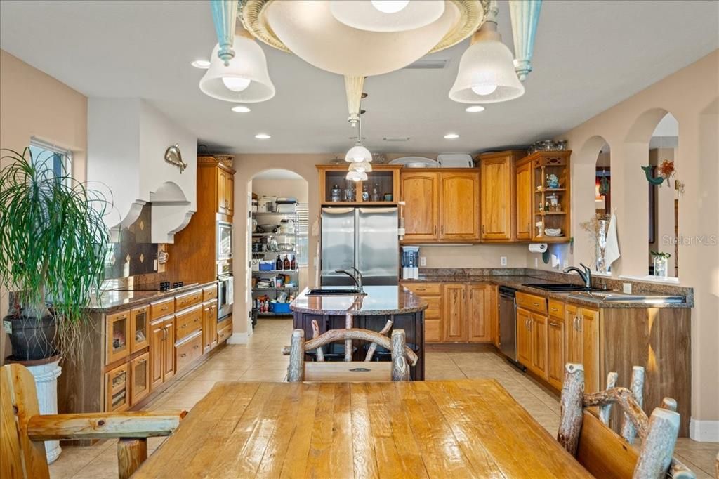 Dining room, Interior, Kitchen, Recessed Lighting, Stainless Steel Appliances