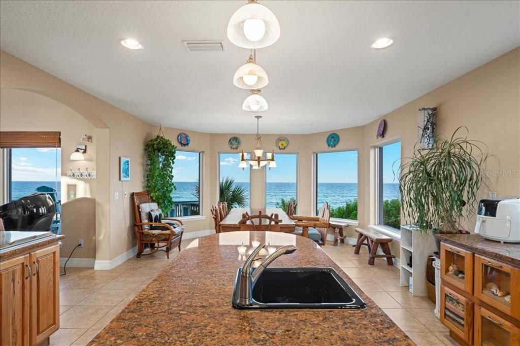 Dining room, Interior, Pendant Lights, Recessed Lighting, Water