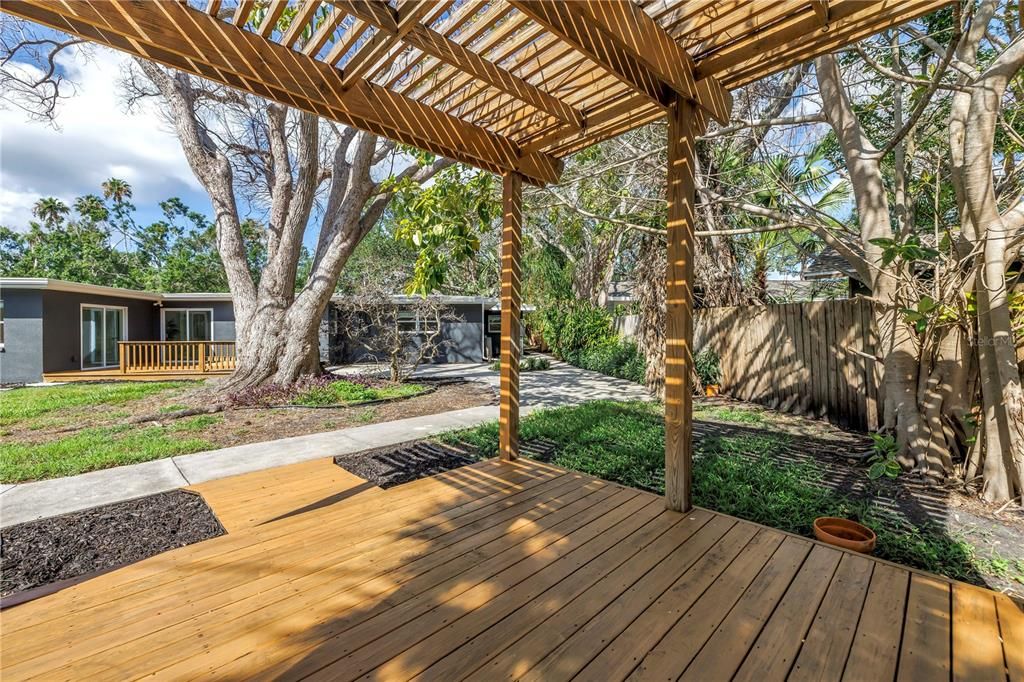 Backyard, Exterior