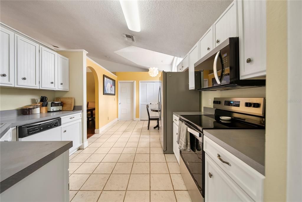 Chandelier, Dining room, Interior, Kitchen
