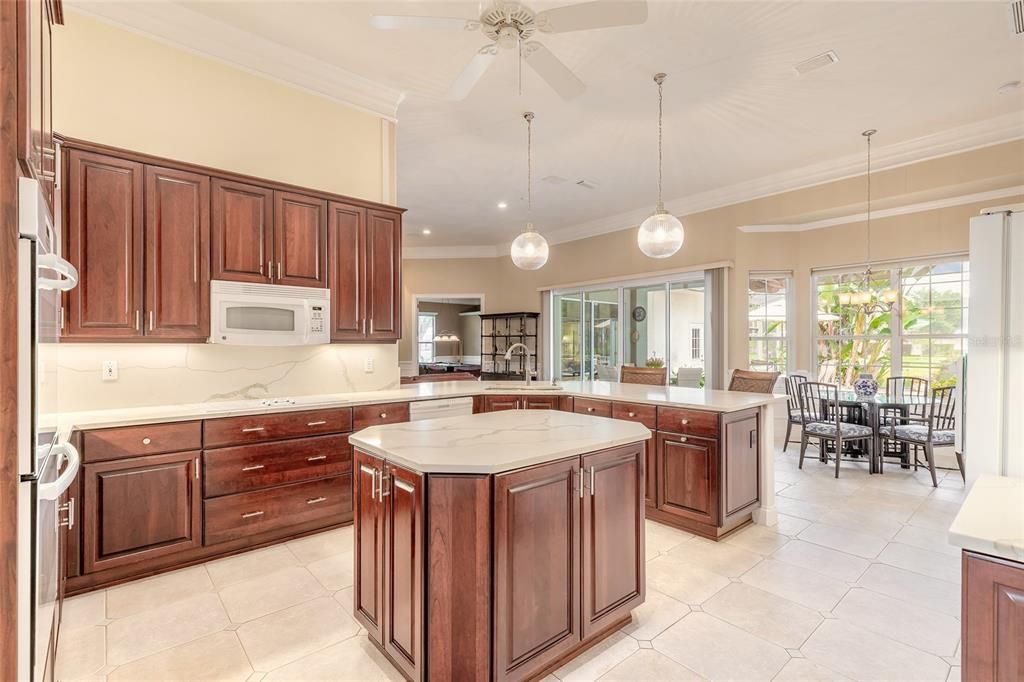Dining room, Interior, Kitchen, Pendant Lights, Recessed Lighting