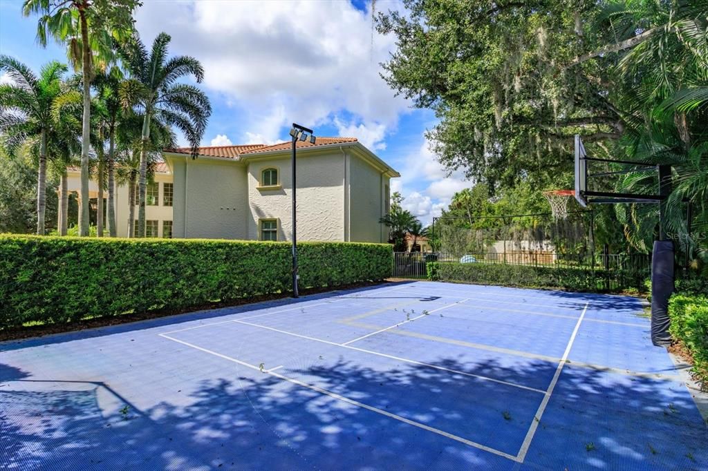Exterior, Tennis Courts