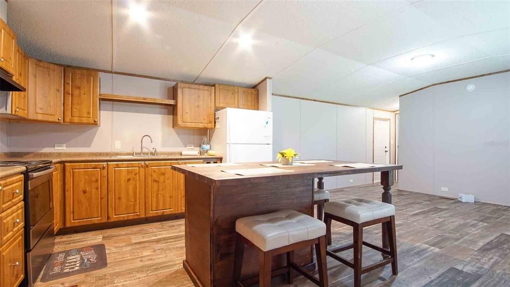 Interior, Kitchen, Recessed Lighting, Wood Texture Flooring