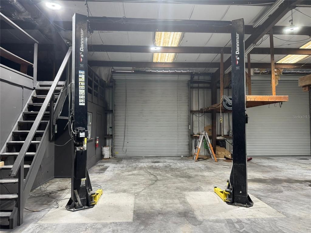 Garage, Interior