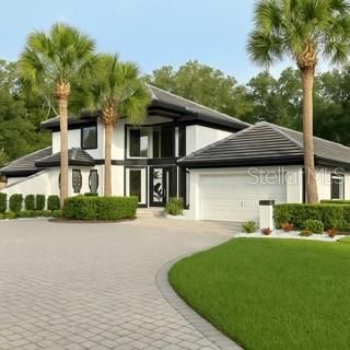 Attached, Exterior, Facade, Modern