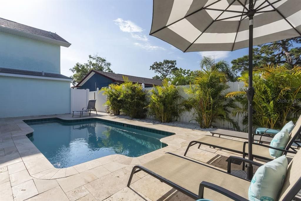 Exterior, Pool