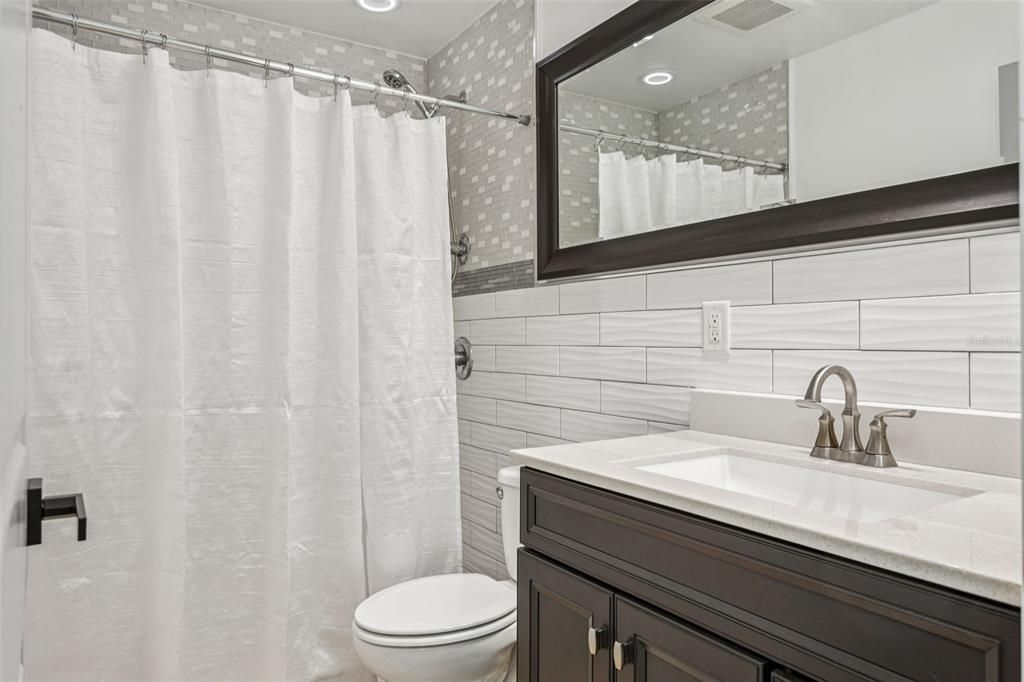 Bathroom, Interior, Recessed Lighting