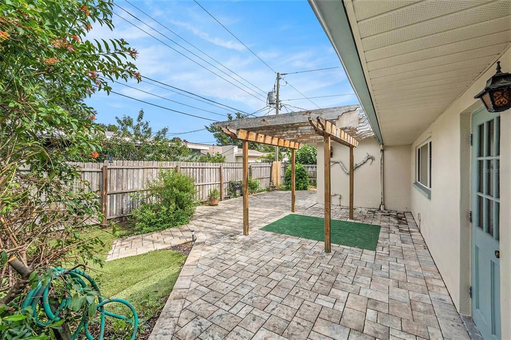 Backyard, Exterior