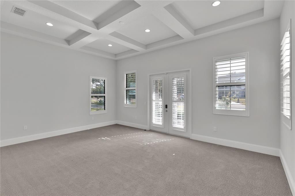 Empty room, Interior, Recessed Lighting