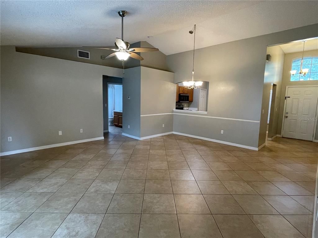 Empty room, Interior, Pendant Lights