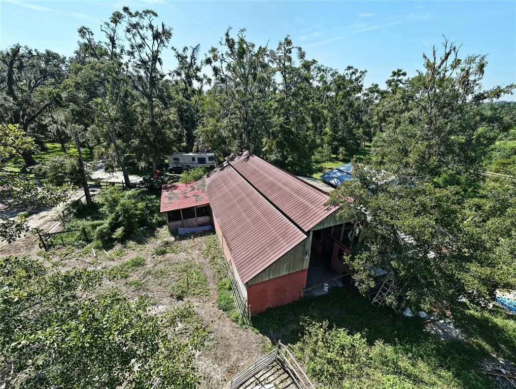 Exterior, Drone