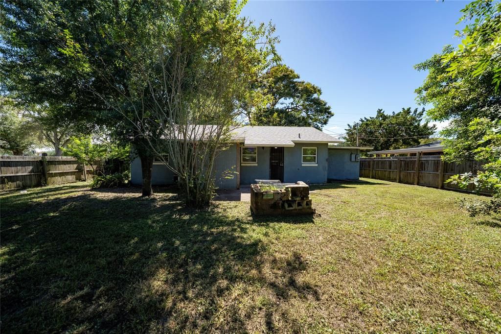 Backyard, Exterior