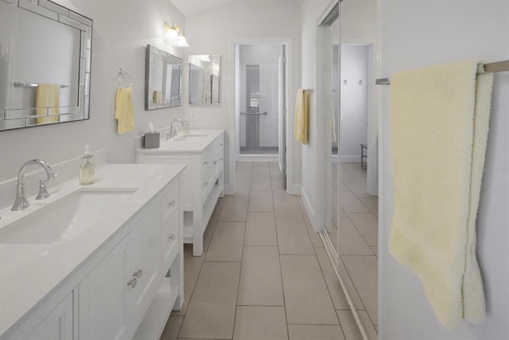 Bathroom, Dual Sink Vanities, Interior