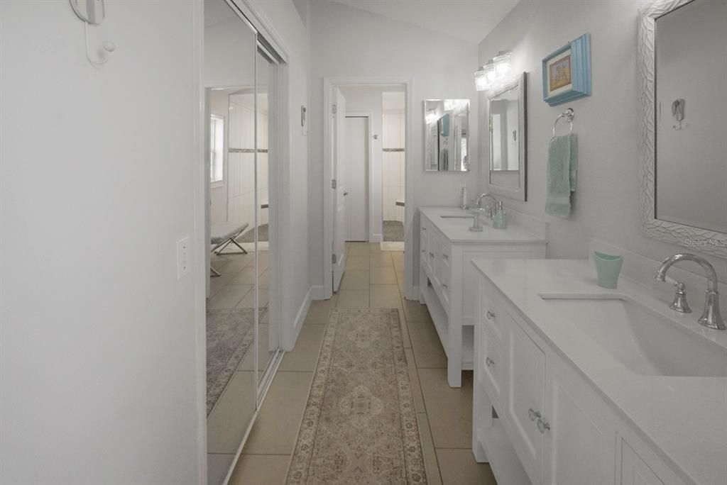 Bathroom, Dual Sink Vanities, Interior