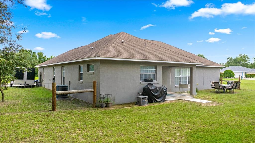 Backyard, Exterior
