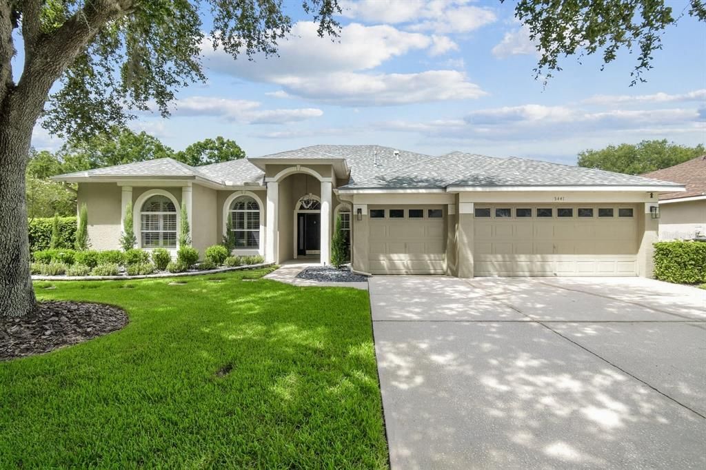 Attached, Exterior, Facade, Ranch