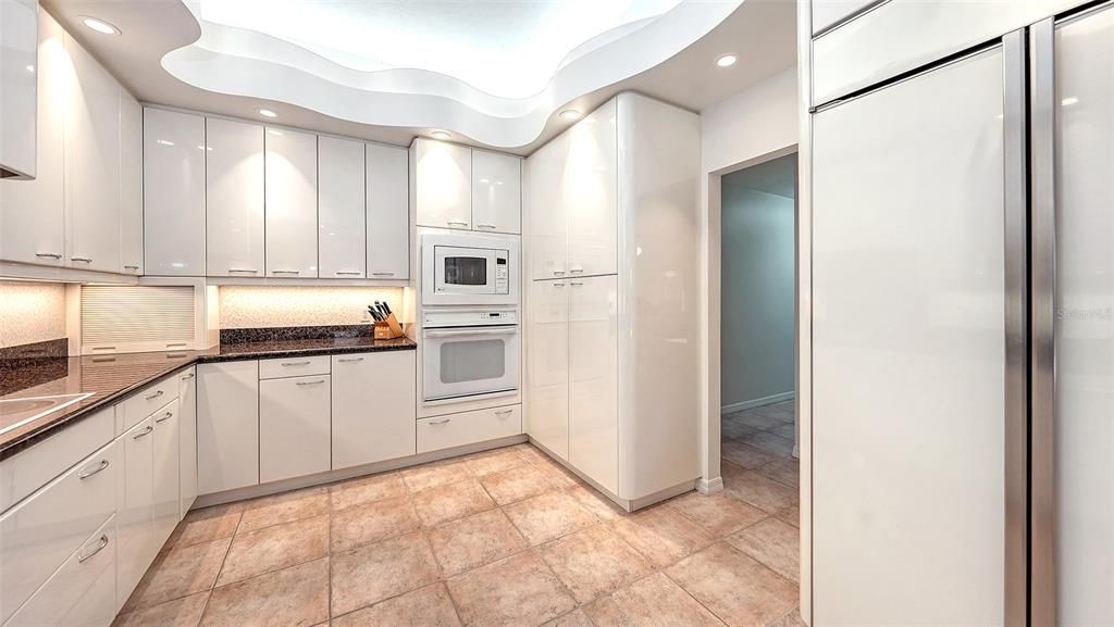 Interior, Kitchen, Recessed Lighting