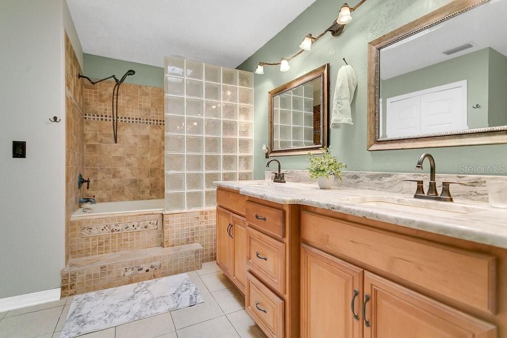 Bathroom, Dual Sink Vanities, Interior