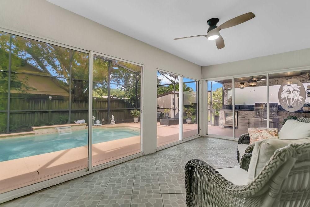 Interior, Pool, Sun Room