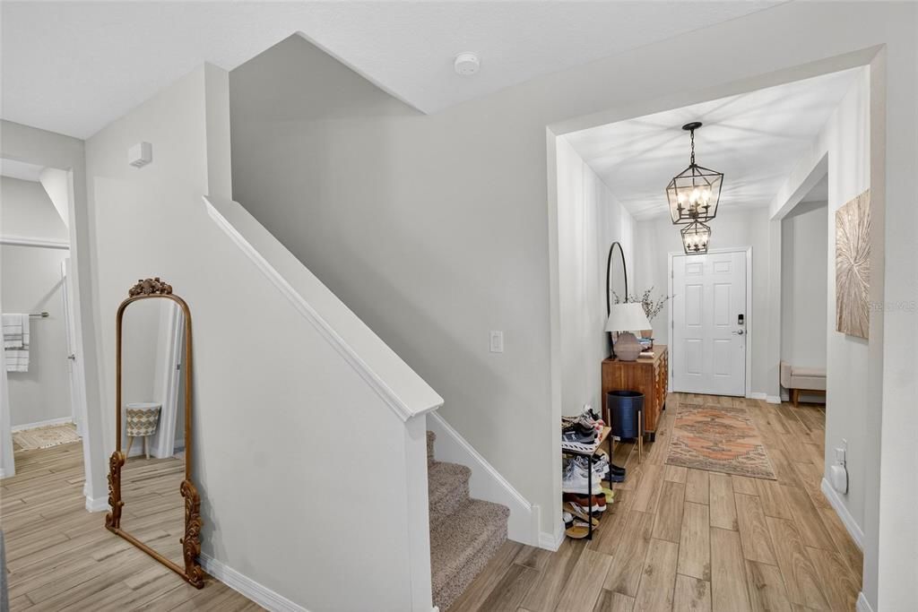 Interior, Pendant Lights, Wood Texture Flooring