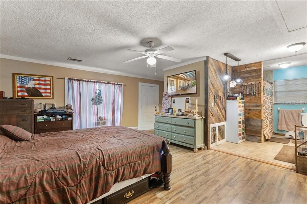 Bedroom, Interior, Pendant Lights, Wood Texture Flooring