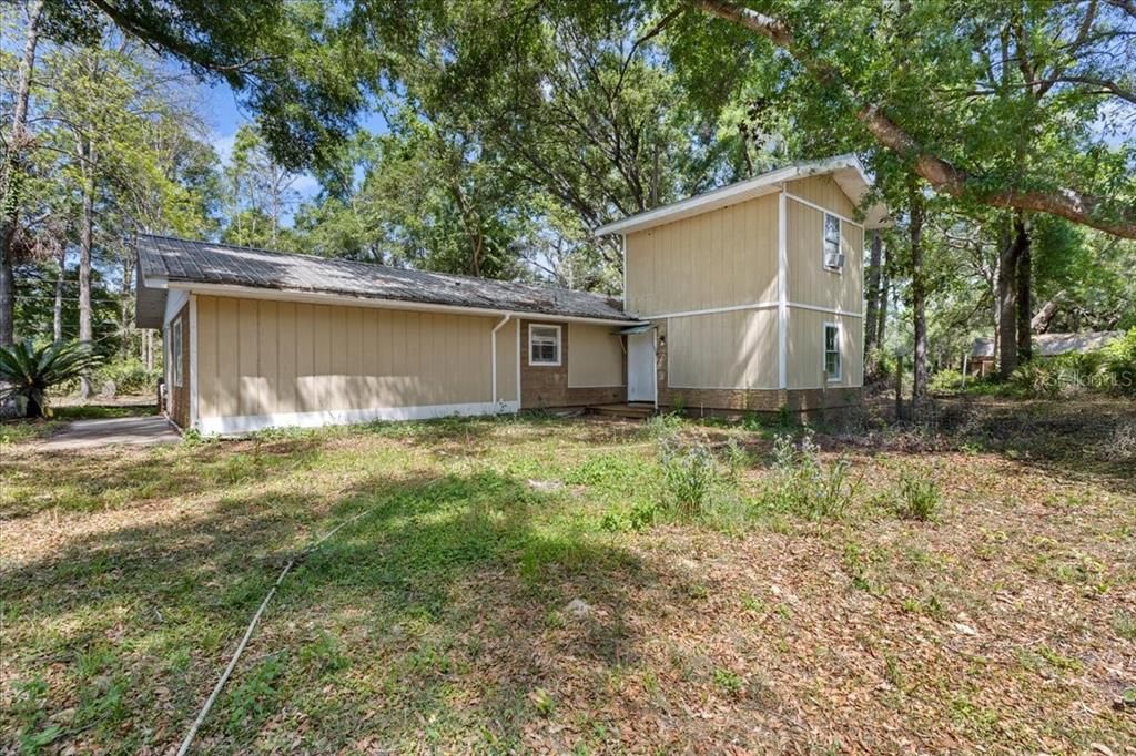 Backyard, Exterior