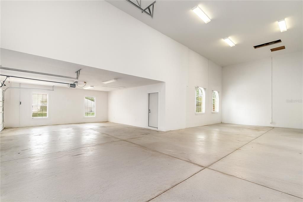 Garage, Interior