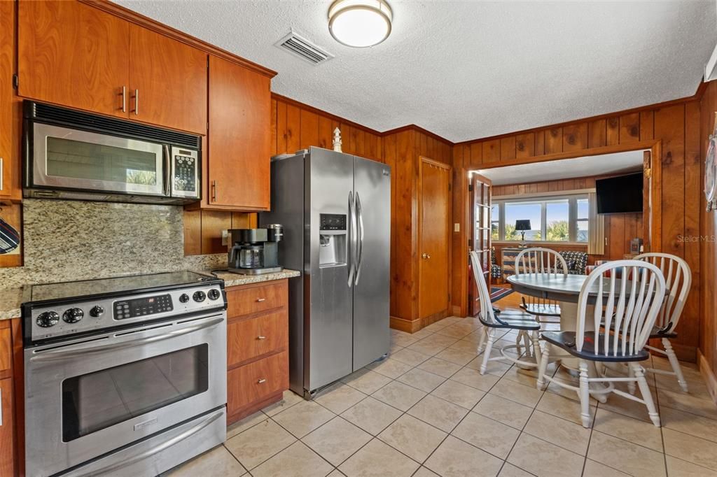 Dining room, Interior, Kitchen, Stainless Steel Appliances, Wooden Walls