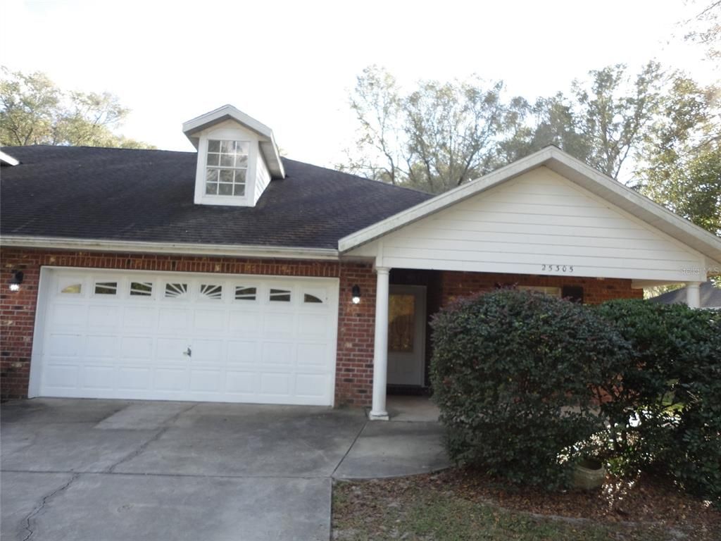 Attached, Exterior, Facade, Brick Facade, Ranch