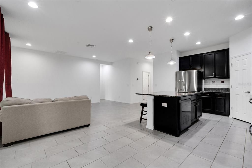 Interior, Kitchen, Living room, Pendant Lights, Recessed Lighting, Stainless Steel Appliances