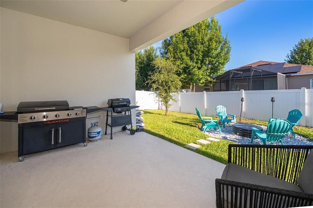 Backyard, Exterior, Outdoor Kitchen