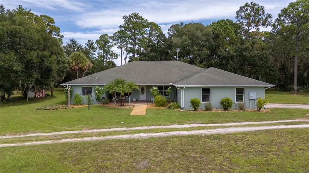 Backyard, Exterior, Facade, Ranch