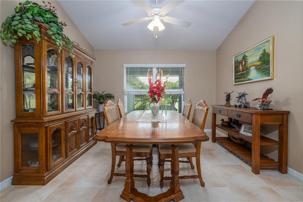 Dining room, Interior