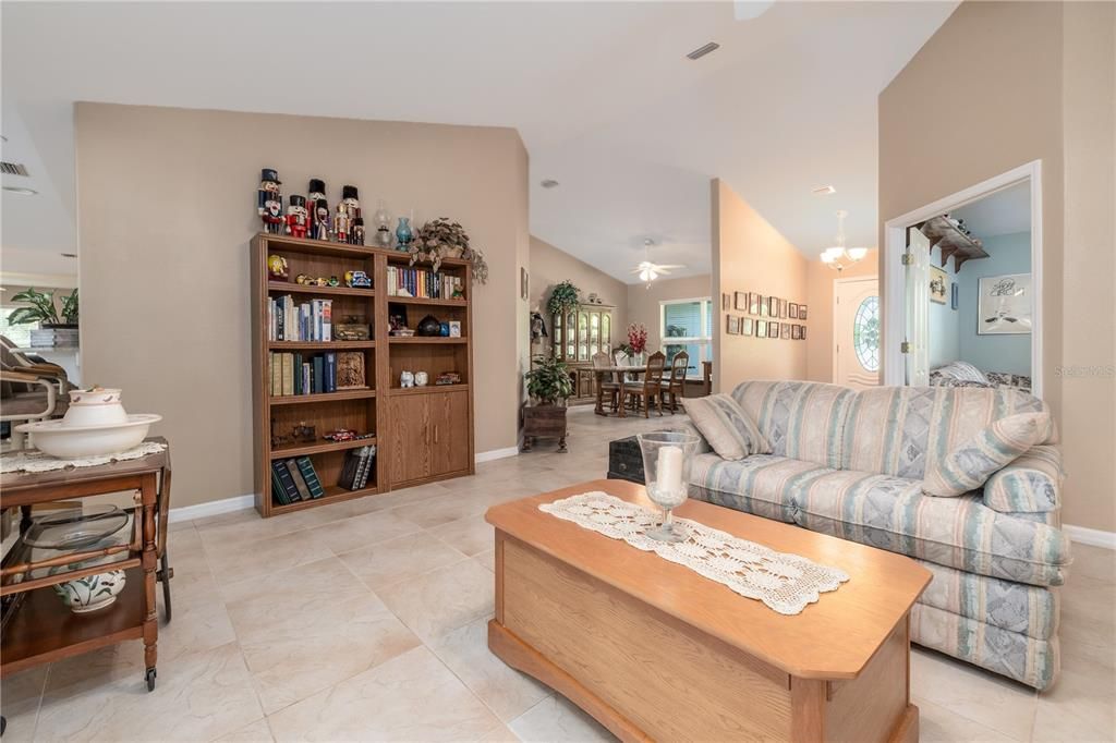 Dining room, Interior, Living room, Pendant Lights
