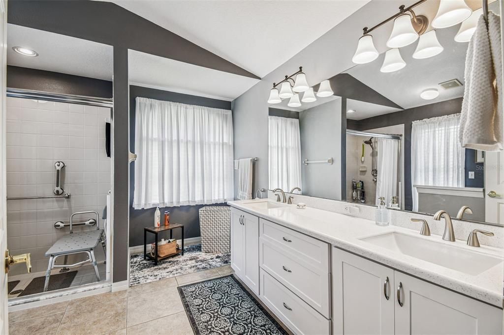 Bathroom, Dual Sink Vanities, Interior, Recessed Lighting
