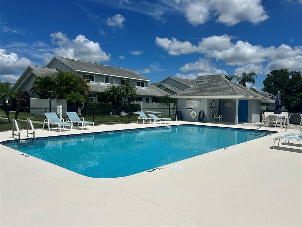 Exterior, Pool