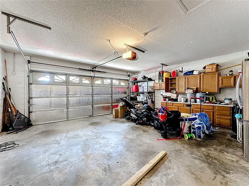 Garage, Interior
