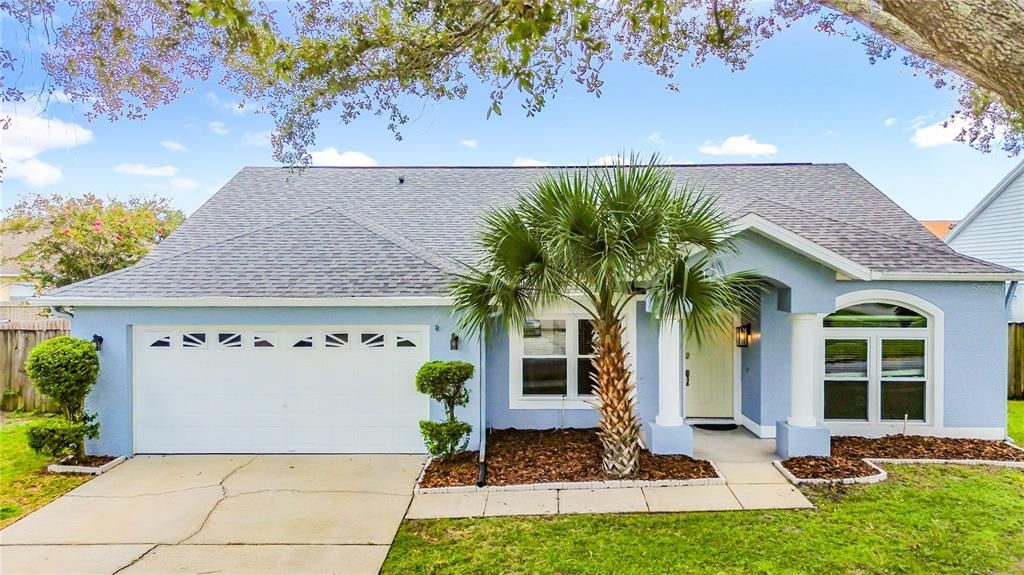 Attached, Exterior, Facade, Ranch
