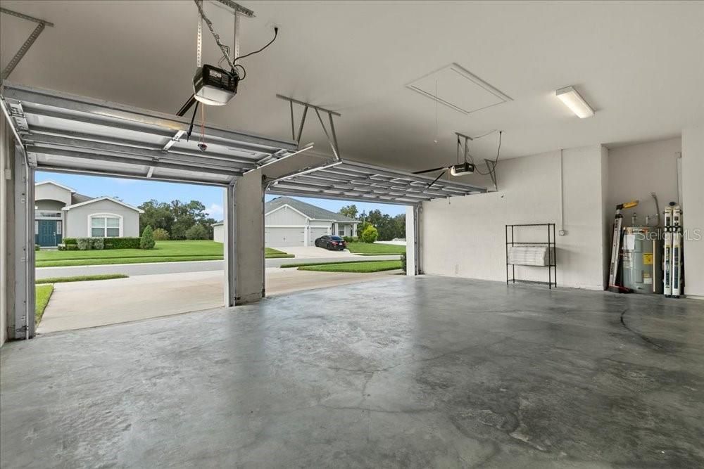 Garage, Interior