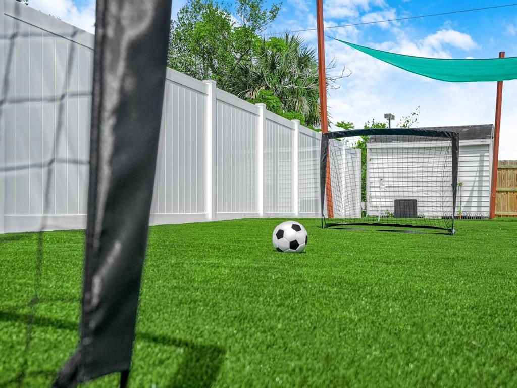 Backyard, Exterior