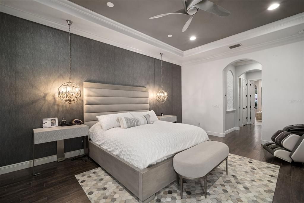 Bedroom, Interior, Pendant Lights, Recessed Lighting, Wood Texture Flooring