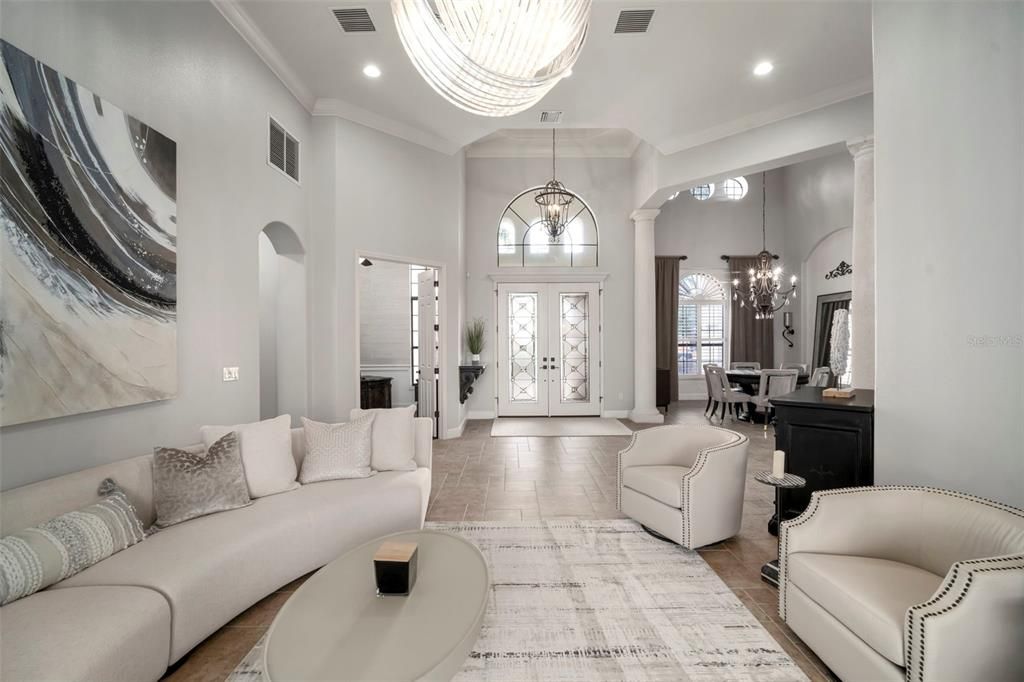 Chandelier, Dining room, Interior, Living room, Pendant Lights, Recessed Lighting