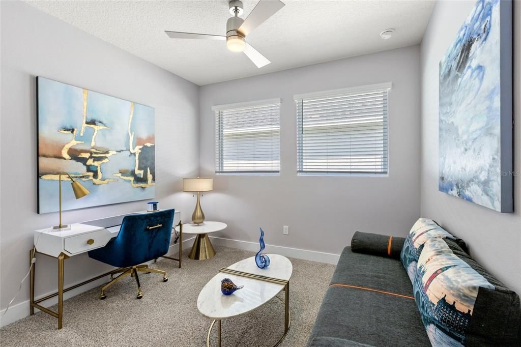 Home Office, Interior