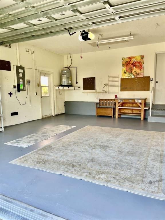 Garage, Interior