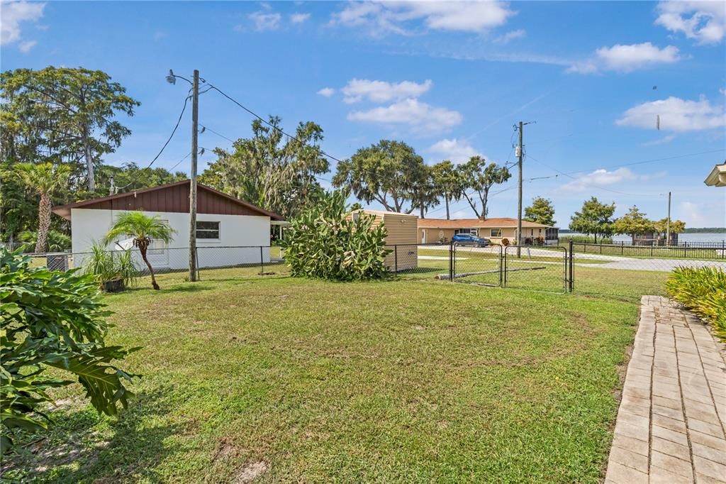 Backyard, Exterior